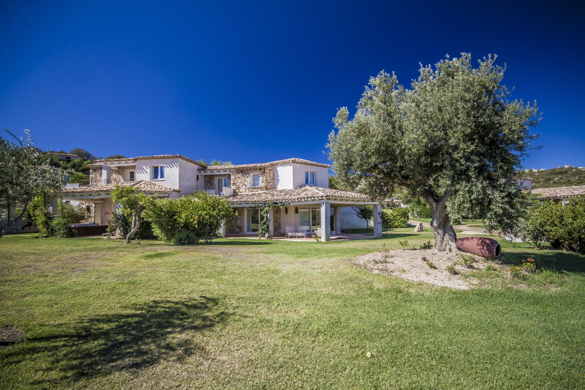 Hotel-Villas-Resort-Esterno-1-Homepage
